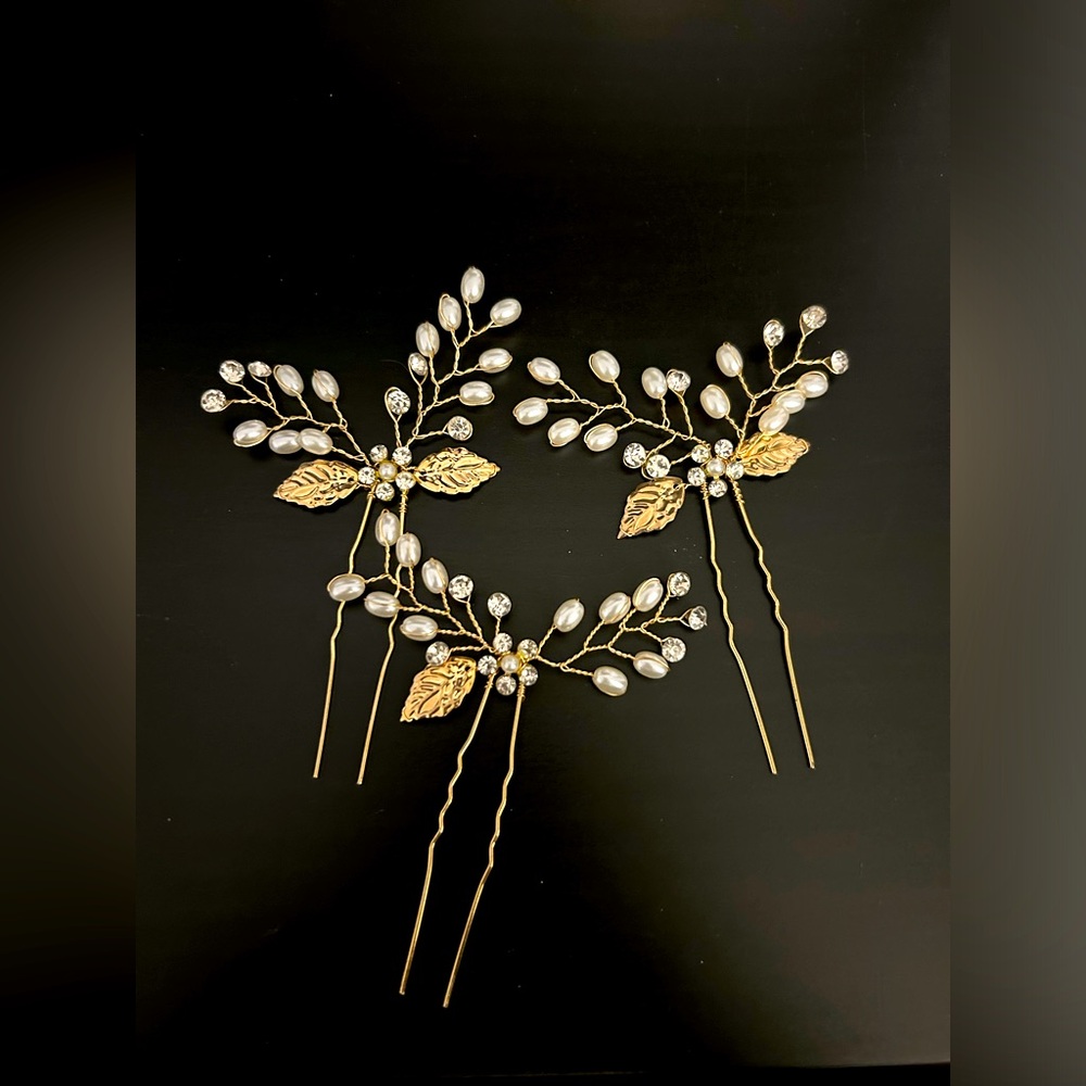 Brand New Gold Faux Pearl Floral Hair Pin x3
